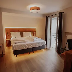 https://hotel-gasthaus-zur-sonne-dinkelsbuhl.com-bavaria.com