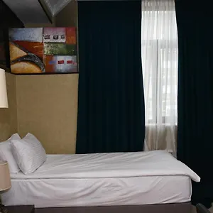 Square فندق